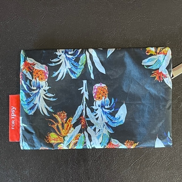 Rebecca Minkoff for Ipsy small cosmetic bag EUC - Picture 2 of 8